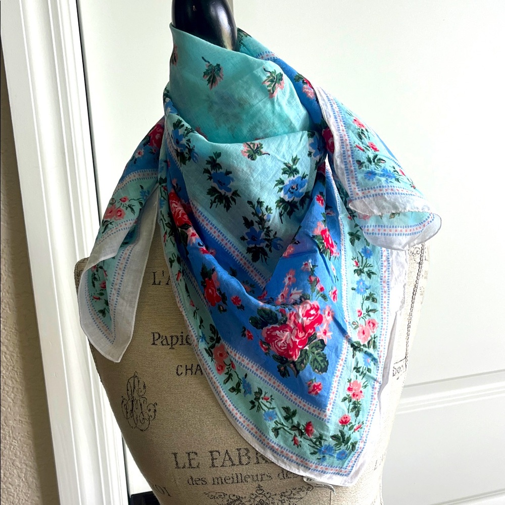EUC Axcess beautiful blue and pink roses scarf 28” x 60” made in Italy